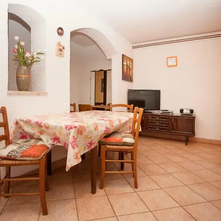 Apartment Regina Rovinj Exterior foto