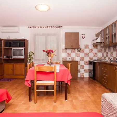 Apartment Regina Rovinj Exterior foto